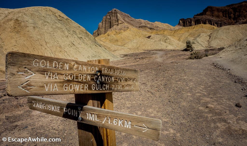 Trail signpost on Golden Canyon-Gowler Gulch loop track. Death Valley NP.