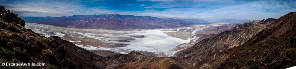 180 degree views of Death Valley and the salty plain of Badwater basin (the lowest point in continental US, 85.5m below sea level) from Dante's View lookout.