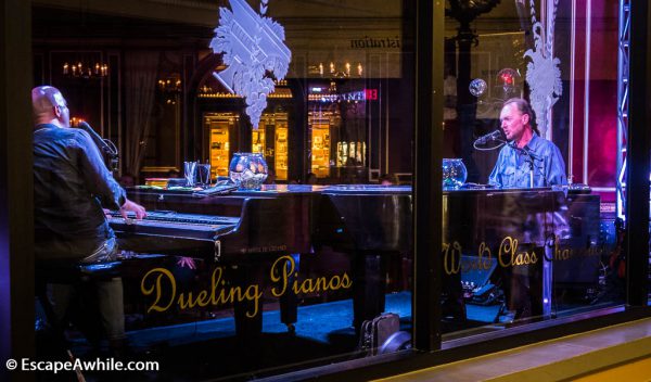Dueling pianos, evening entertainment at Paris Las Vegas Hotel